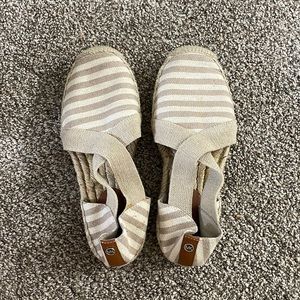 LAST CHANCE Michael Kors Striped Shoes